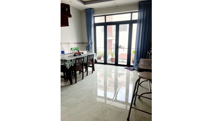 Bán Nhà Đường Lê Văn Chí, Thủ Đức -  3 Tầng, Đường Xe Tải tránh, Gần Trường ĐH SPKT - 3PN, Khu Dân Trí Cao